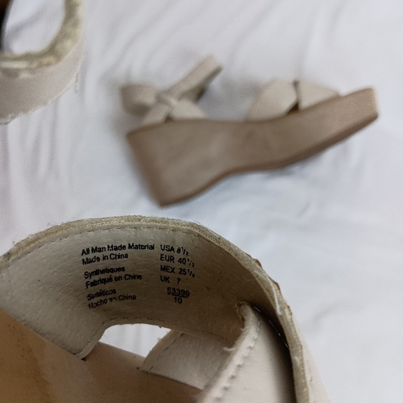 2/$30 AMERICAN EAGLE Cream Summer Clog Sandals Barbie Crisscross‎ Straps (#117) - Picture 3 of 5